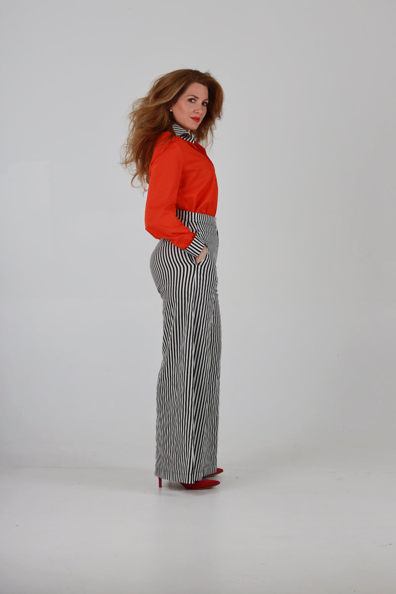 1 - High waisted palazzo pants in black and white stripes