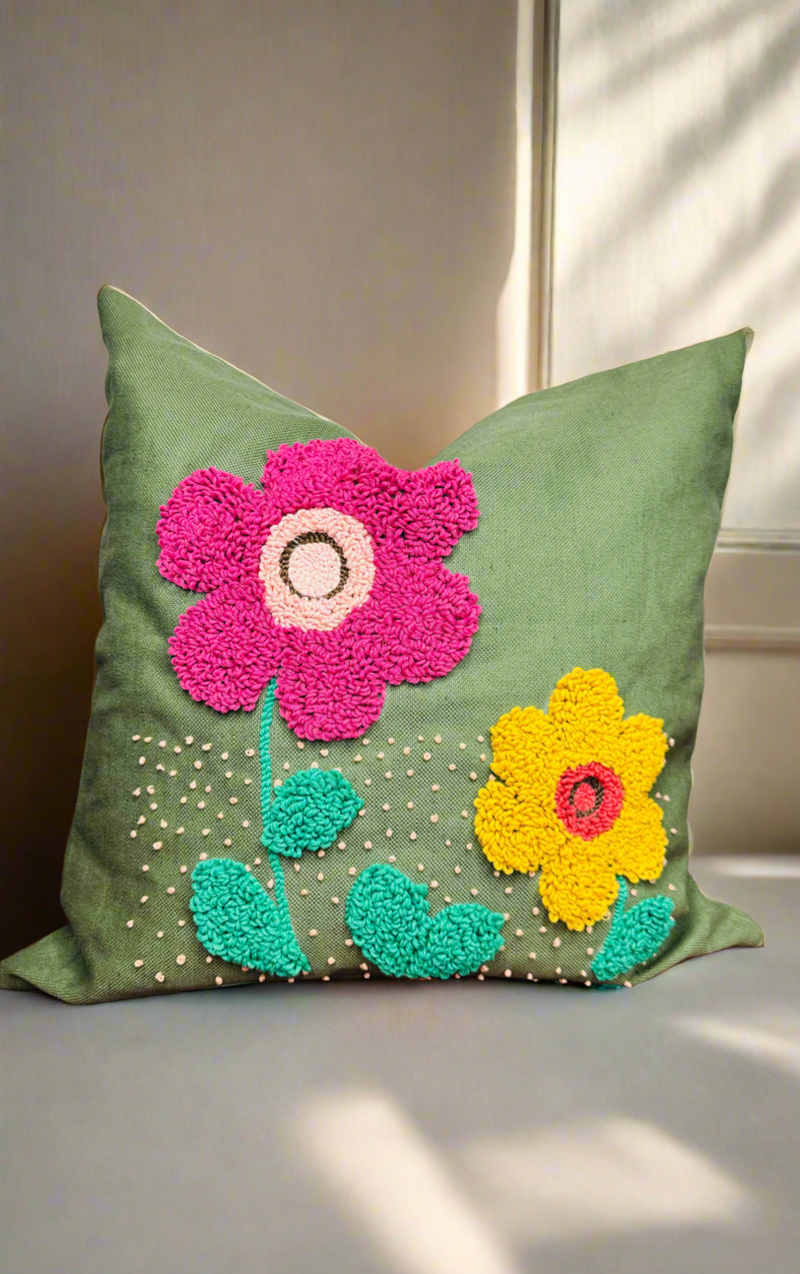 1- Green garden cushion no 2 50x50cm