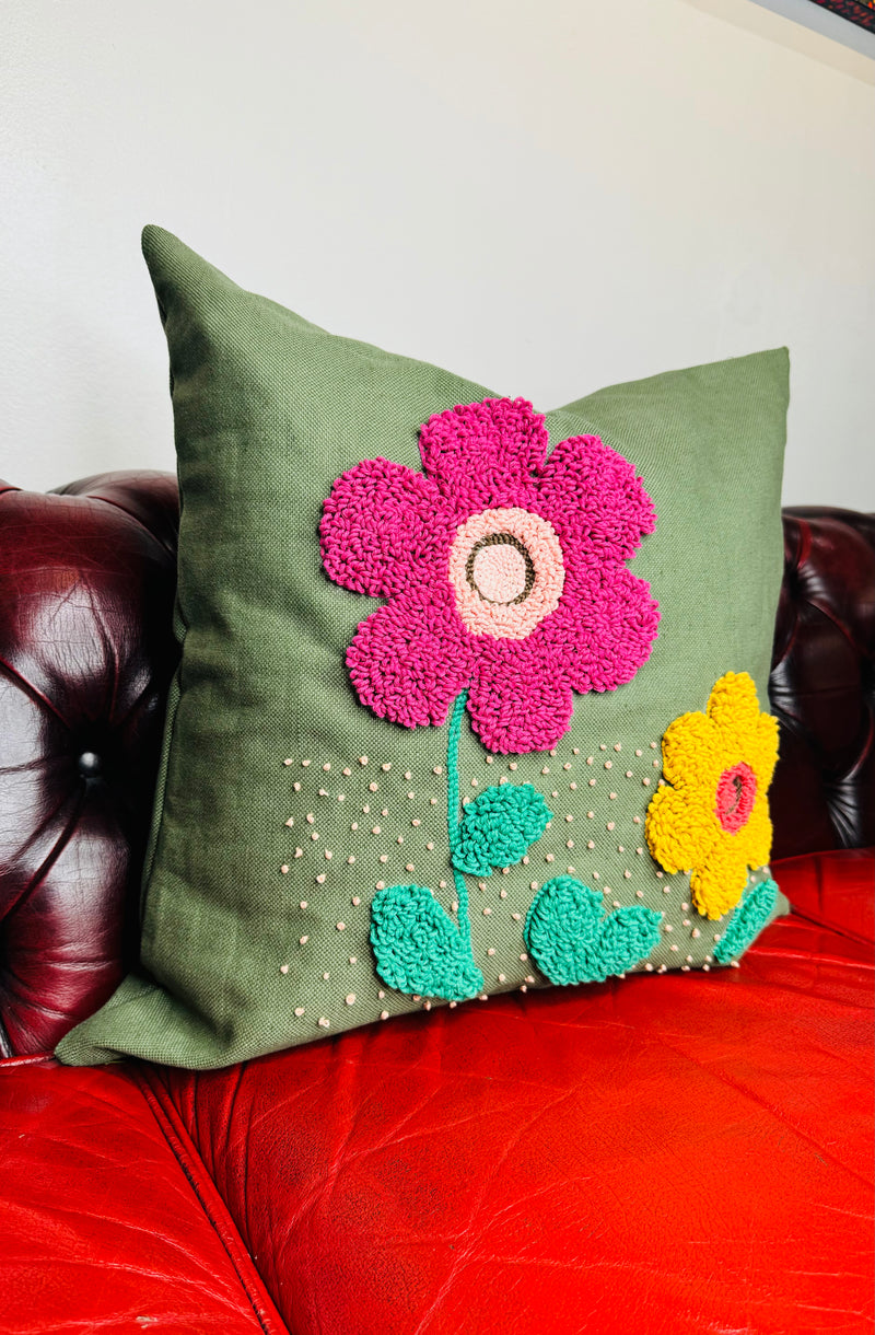 1- Green garden cushion no 2 50x50cm