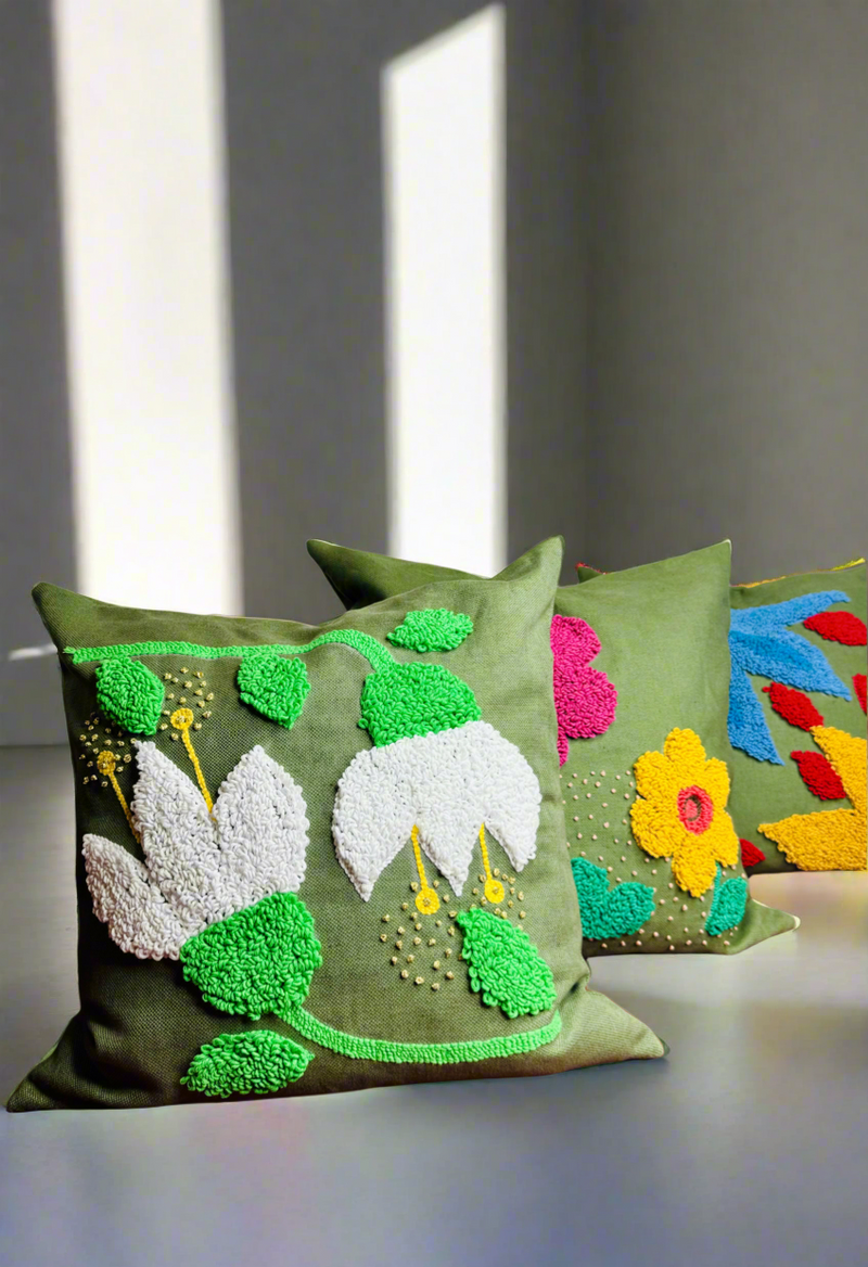 1- Green garden cushion no 3 50x50cm