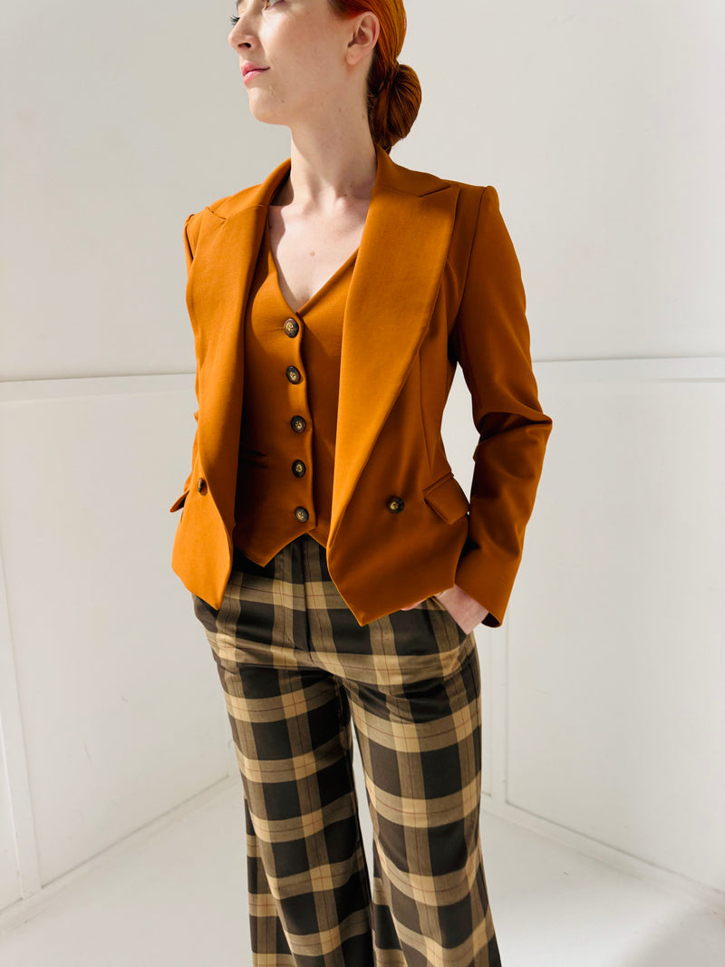 1- Brown pants in tartan fabric